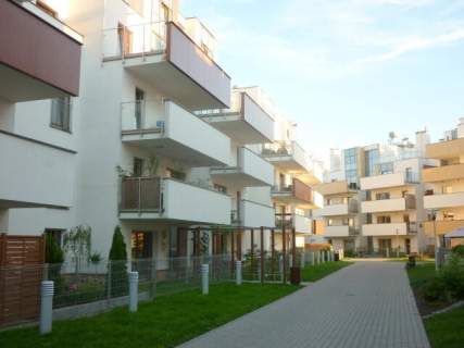 Cichy 2-pokojowy apartament z widokiem na patio garaż