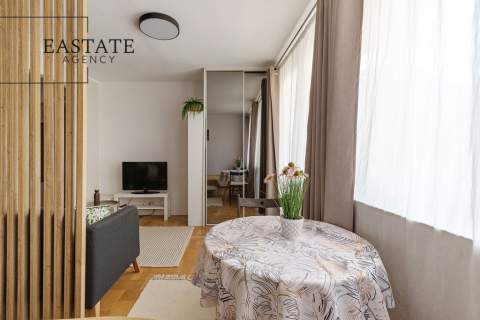 Kawalerka, Rondo ONZ, komfortowe, balkon