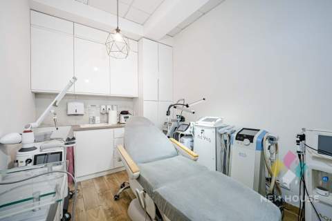 45m2, lokal z witryną, ul. Armii Krajowej