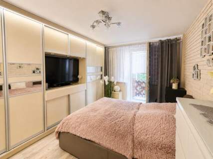 Tysiąclecie 3 pokoje duży balkon po generalnym remoncie