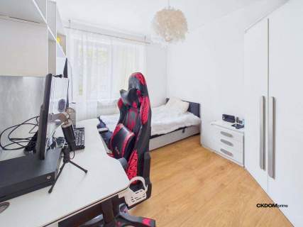Mieszkanie po generalnym remoncie , osiedle KSM / 1. piętro z...