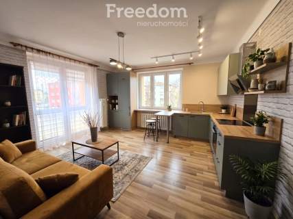 Na sprzedaż 41 m w ścisłym centrum Ostrowca