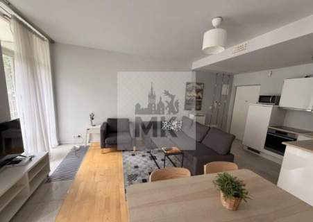 46m2 z dużym balkonem w apartamentowcu na Starym Mieście