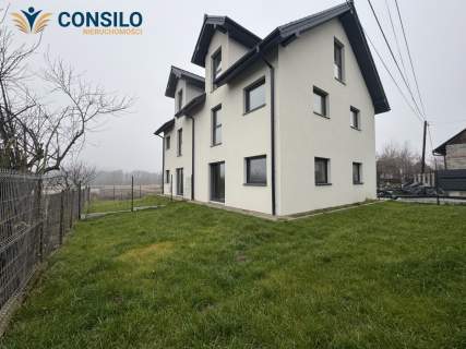 DOM BLIZNIAK ZIELONKI SPOKOJNA OKOLICA