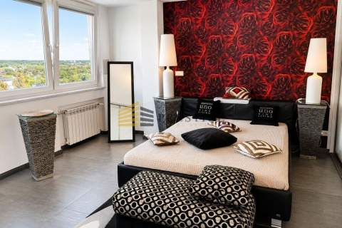 Last Floor Prestige Apartment Security 24/7