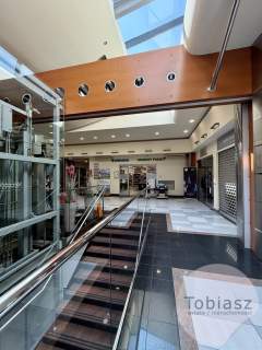 Lokal w przy centrum handlowym/ Kraków - Ruczaj