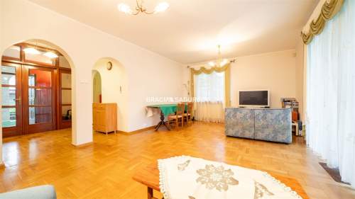 Dom z częścią usługową   Swoszowice, 11 arów
