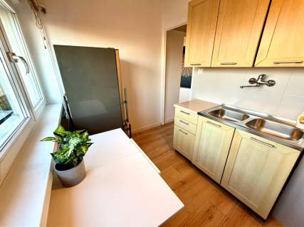 Hipoteczna-przestronne dwa pokoje, balkon, parking