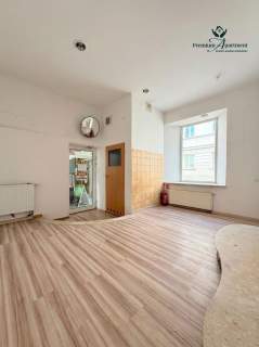 Lokal handlowo-usługowy/Centrum/ Mała