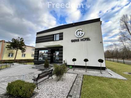 Działający hotel   36 pokoi, z potencjałem