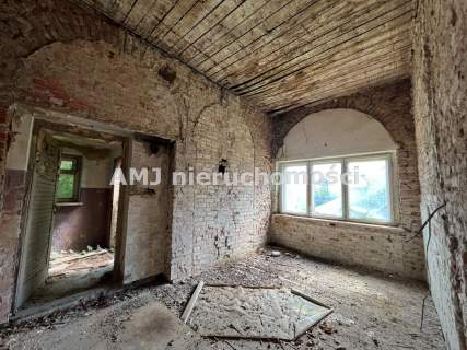 Przedwojenny dom typu willa w Kątach Wrocławskich