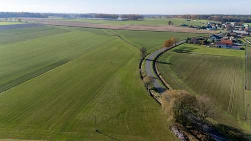 Działka budowlana 831m2 Dzielna