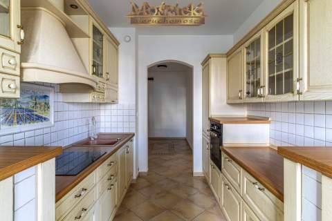 Sprzedaż 3 pokoje z loggią 28m Ogrody Kabackie