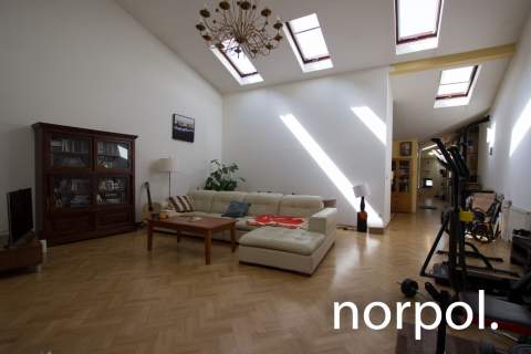 Przestronny apartament z wysokim sufitem, Stare Miasto, Kraków