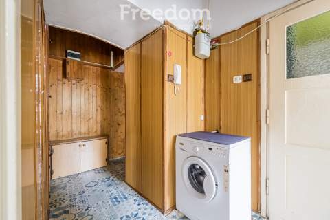 Kawalerka do remontu na Woli Metro Płocka SKM