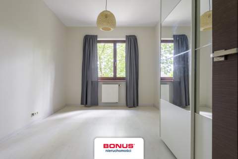 Elegancki apartament z 2 miejscami postojowymi