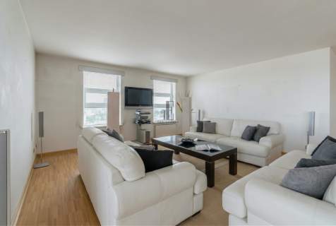 Apartament z panoramicznym widokiem na Warszawę