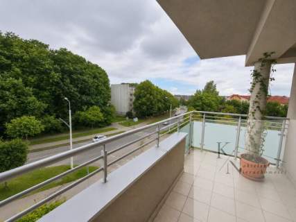 69,85 m2, 2 miejsca w hali garażowej duża piwnica Gdynia D