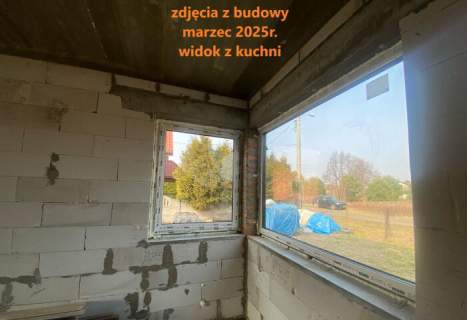 Wygodny i solidny z garażem w bryle gotowy