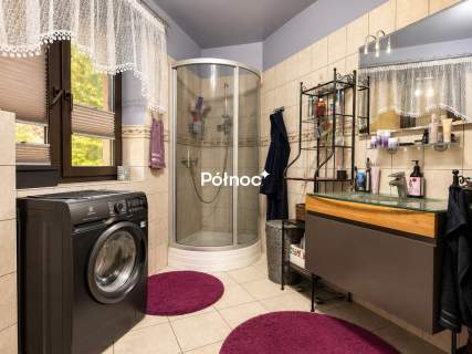 Dom mieszkalny 7 apartamentów działki