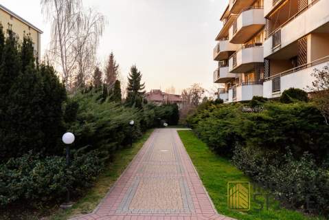 Przytulne M3 z balkonem, garażem i komórką, Ursus