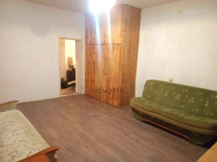 2 pokoje 80m2 z balkonem w kamienicy.