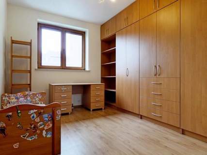 4 pokoje z ogrodem zimowym garaż- Niemcewicza 26