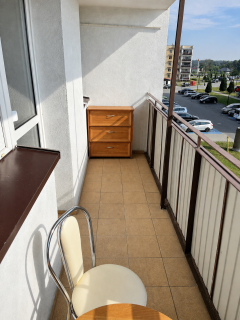 2 duże pokoje duży balkon winda gotowe do zamieszkania