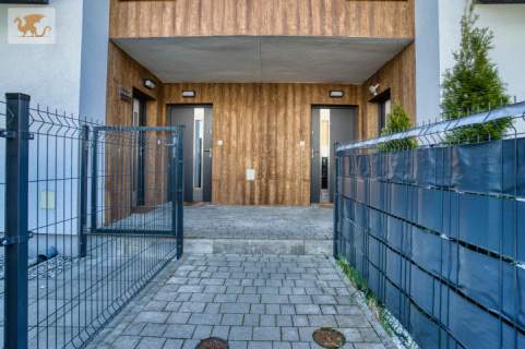 Apartament z ogródkiem i tarasem na dachu Węgrzce