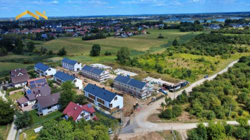 Dom z ogrodem 96 m 2 miejsca w cenie