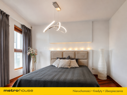 Apartament 64 m 3 minuty od metra Dw. Gdański