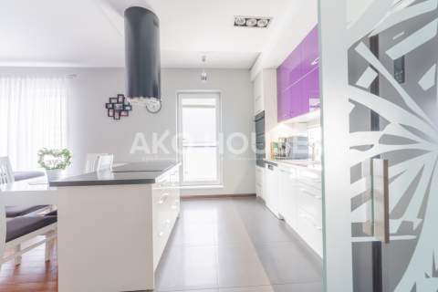 DOM szeregowy Ciołkowskiego Garaż Taras-20 m2