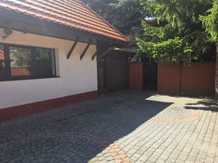 NOWOCZESNA HALA, oświetlenie, klimatyzacja