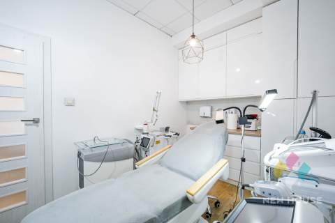 45m2, lokal z witryną, ul. Armii Krajowej