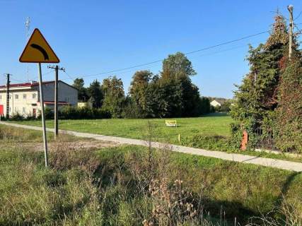 Działka inwestycyjna pod market w Ładzyniu