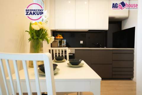 Przestrzenny apartament z widokiem na Zatokę