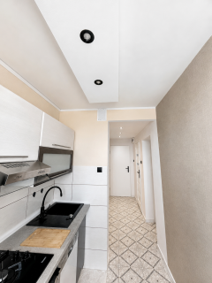 2 duże pokoje duży balkon winda gotowe do zamieszkania
