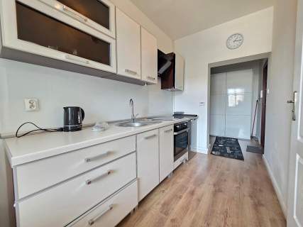 Przestronna kawalerka w Centrum - I piętro 