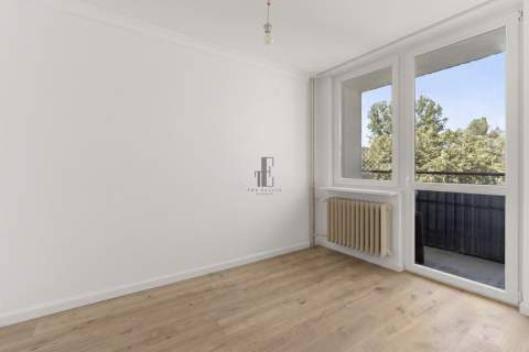 2 pokoje po remoncie saska kępa balkon
