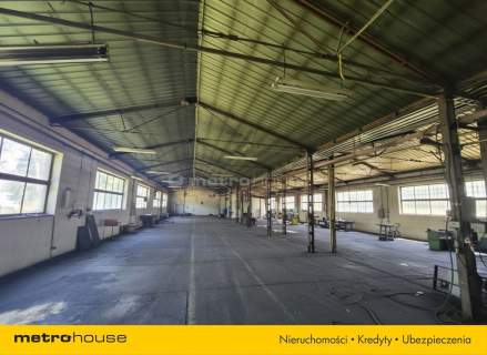 Hala z działką 10 700m2