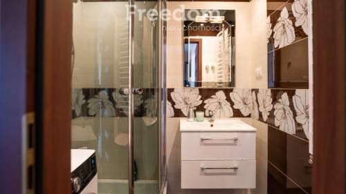 3 pokoje Balkon Świetna lokalizacja