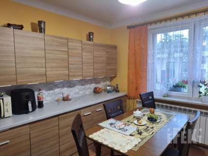 Gospodarstwo z linią brzegową rzeczki