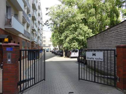 Eleganckie, ciche, centrum, w kamienicy z windą, parking