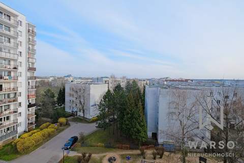 2- pokoje z dużym balkonem. Metro