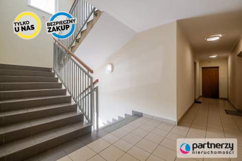 Przestronne Jasne 10m2 piwnica Trójstronne