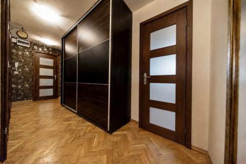 Rozkładowe 4 pok. z balkonem w cichej i spokojnej lokalizacj