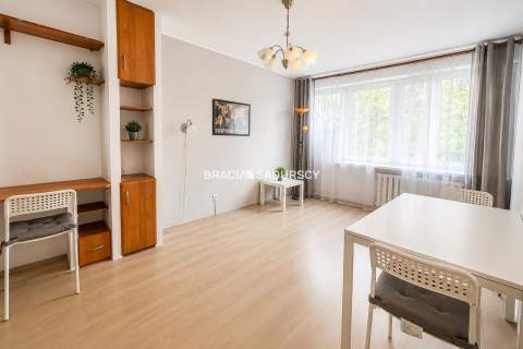 3 pokojowe, 51m2, KROWODERSKICH ZUCHOW