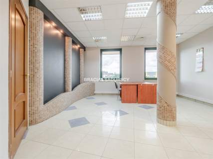 lokal biurowy 44 m2 Prądnik Biały biurowiec