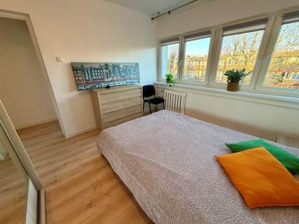 Hipoteczna-przestronne dwa pokoje, balkon, parking
