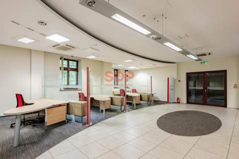 Reprezentacyjna kamienica 1700 m2 Plac Powstańców Śląskich